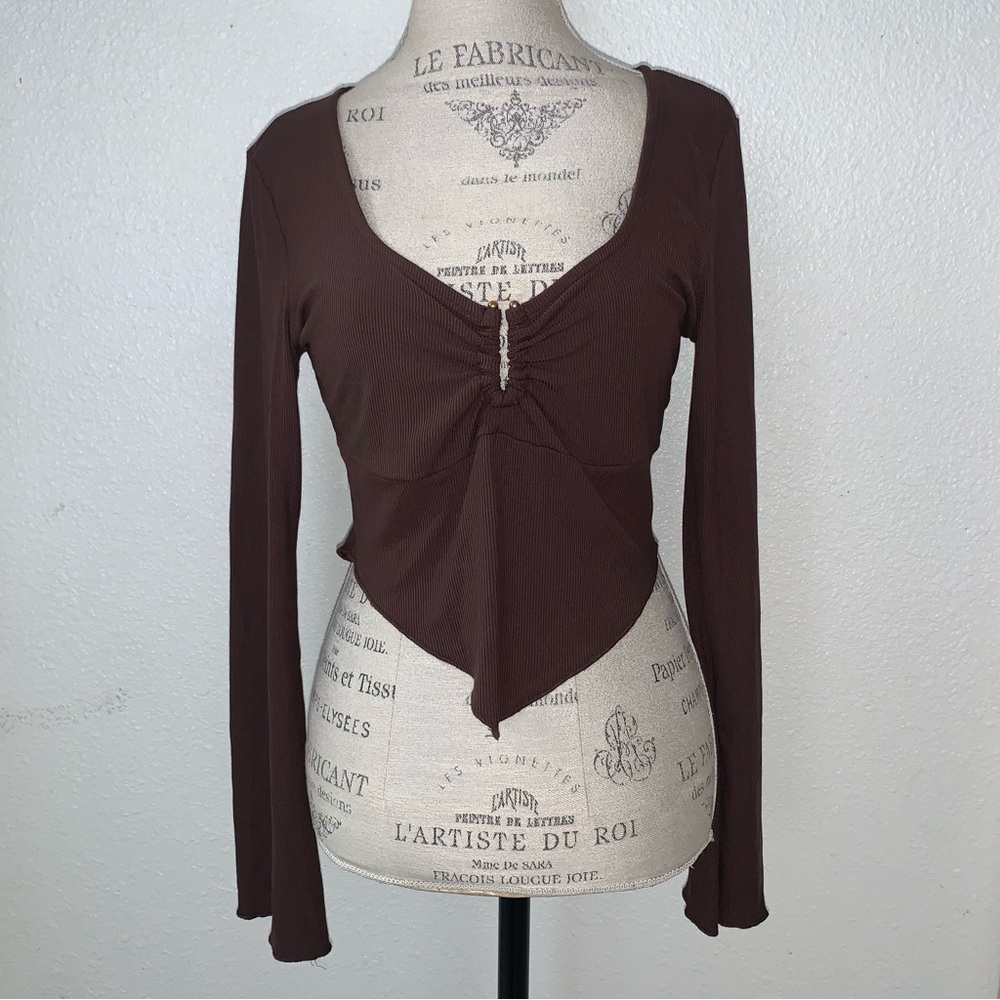 Avanova Asymmetrical Ribbed Cropped Top - Picture 3 of 15